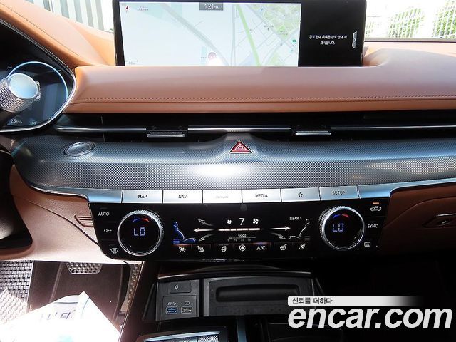 Genesis G80 (RG3) Gasoline 2.5 Turbo AWD 2022 — фото 17