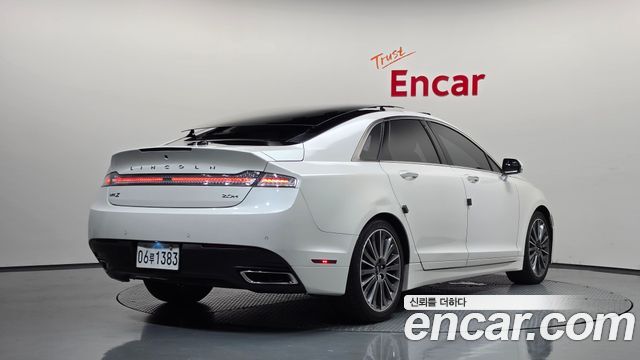 Lincoln MKZ Hybrid 2nd 2016 — фото 2