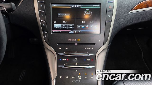 Lincoln MKZ Hybrid 2nd 2016 — фото 14