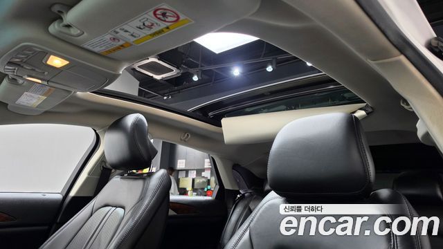 Lincoln MKZ Hybrid 2nd 2016 — фото 19