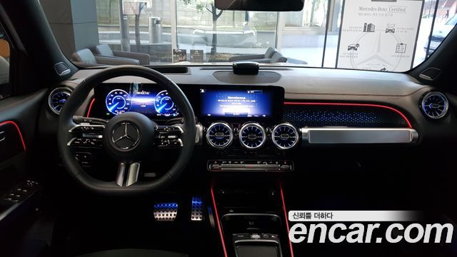Mercedes-Benz EQB (X243) EQB300 4MATIC AMG Line 2026 — фото 7