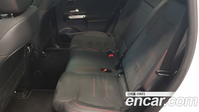 Mercedes-Benz EQB (X243) EQB300 4MATIC AMG Line 2026 — фото 10