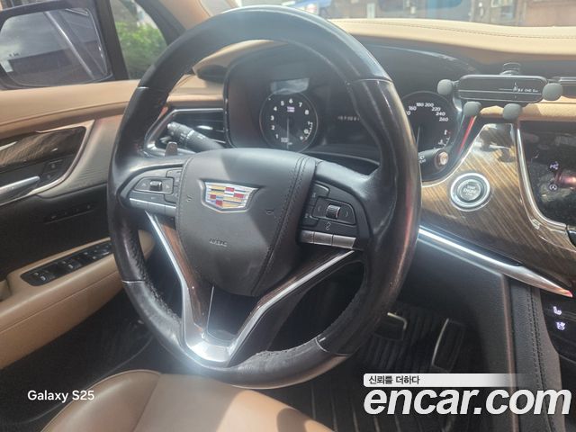 Cadillac XT6 3.6 Sport 2021 — фото 5