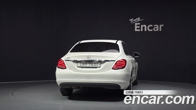 Mercedes-Benz C-Class (W205) C200 2017 — фото 4
