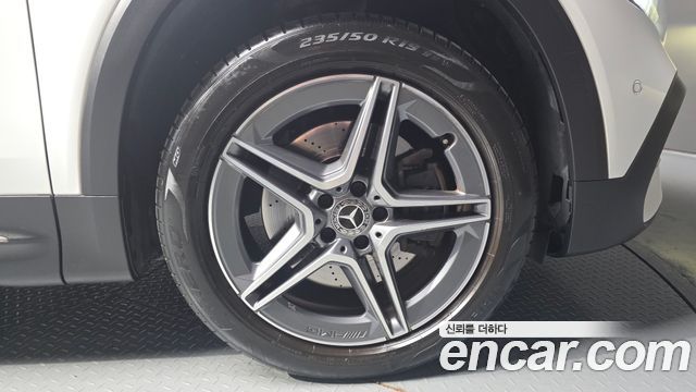 Mercedes-Benz GLB-Class (X247) GLB250 4MATIC 2020 — фото 21