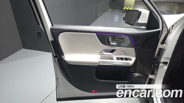 Mercedes-Benz GLB-Class (X247) GLB250 4MATIC 2020 — фото 24