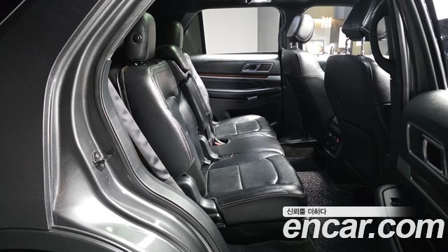 Ford Explorer 2.3 Limited 4WD 5th 2017 — фото 16