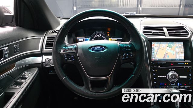 Ford Explorer 2.3 Limited 4WD 5th 2017 — фото 17
