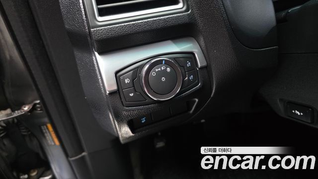 Ford Explorer 2.3 Limited 4WD 5th 2017 — фото 23