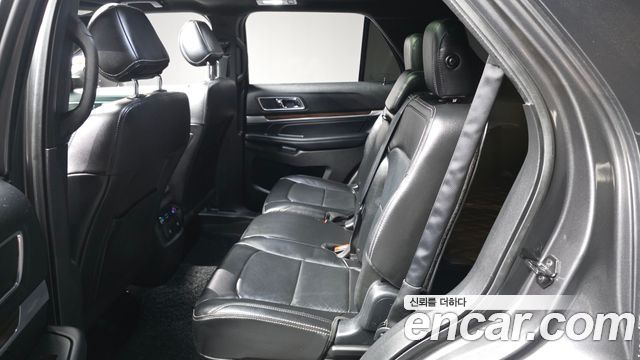 Ford Explorer 2.3 Limited 4WD 5th 2017 — фото 32
