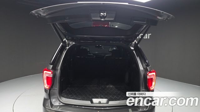 Ford Explorer 2.3 Limited 4WD 5th 2017 — фото 39