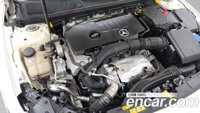 Mercedes-Benz A-Class (W177) A250 4MATIC Sedan 2020 — фото 6