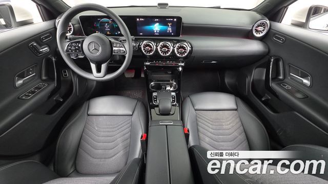 Mercedes-Benz A-Class (W177) A250 4MATIC Sedan 2020 — фото 7