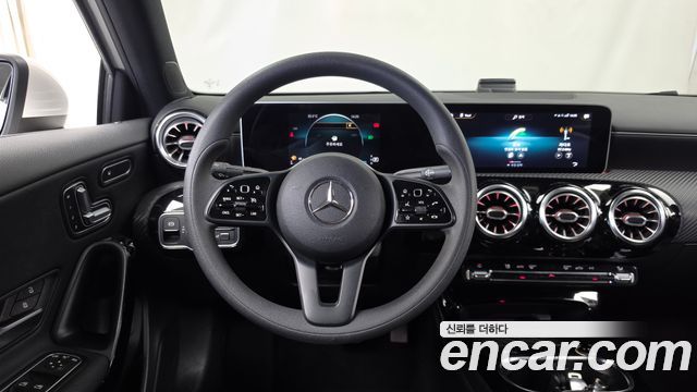 Mercedes-Benz A-Class (W177) A250 4MATIC Sedan 2020 — фото 13