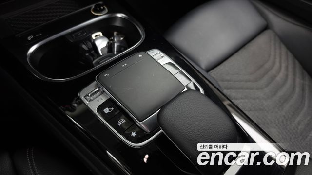 Mercedes-Benz A-Class (W177) A250 4MATIC Sedan 2020 — фото 18