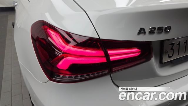 Mercedes-Benz A-Class (W177) A250 4MATIC Sedan 2020 — фото 23