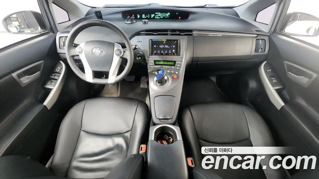 Toyota Prius 1.8 M 2014 — фото 7