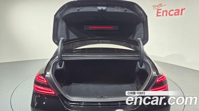 Genesis G70 Gasoline 3.3T 4WD 2023 — фото 18
