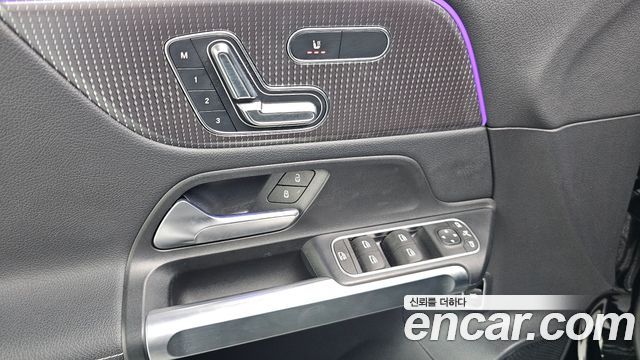 Mercedes-Benz EQB (X243) EQB300 4MATIC AMG Line 2022 — фото 27