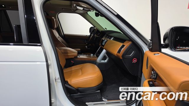 Land Rover Range Rover (IV) 5.0 SC AB LWB 2019 — фото 11