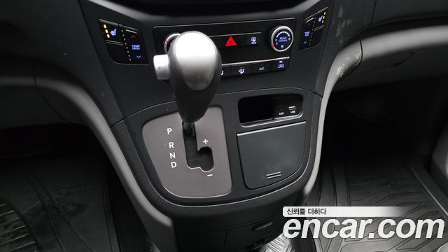 Hyundai Grand Starex Wagon 11-Seater Smart 2019 — фото 9