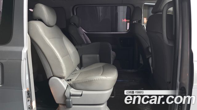 Hyundai Grand Starex Wagon 11-Seater Smart 2019 — фото 12
