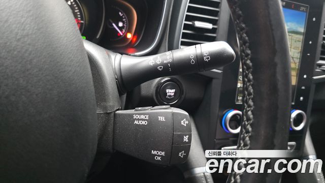 Renault Korea QM6 Diesel 4WD RE Signature 2017 — фото 17