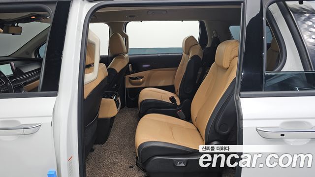Kia Carnival (IV) Gasoline 9-Seater Signature 2023 — фото 16