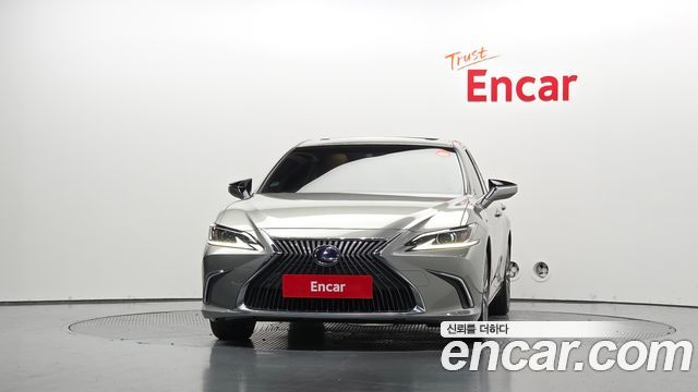 Lexus ES300h (VII) Luxury 2019 — фото 3