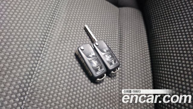 Volkswagen Golf (VI) 1.6 TDI Blue Motion StyleEdition 2013 — фото 24