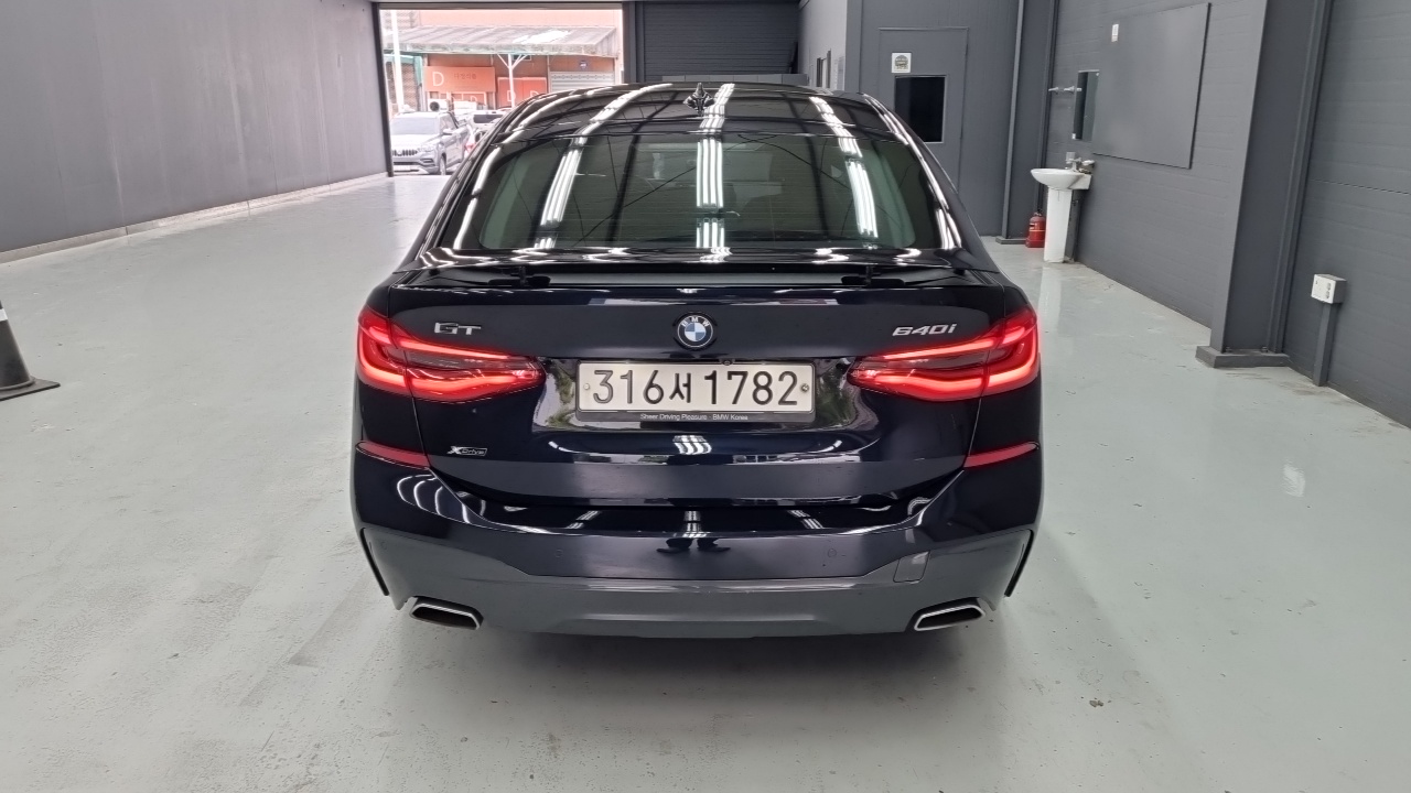 BMW 6 Series GT (G32) 640i xDrive M Sport 2018 — фото 4
