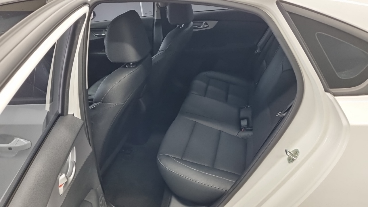 Kia K3 (II) 1.6 Prestige 2022 — фото 15