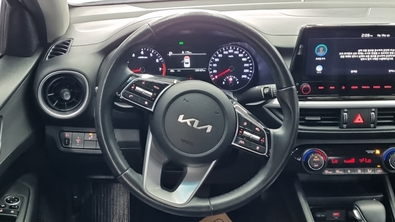 Kia K3 (II) 1.6 Prestige 2022 — фото 19