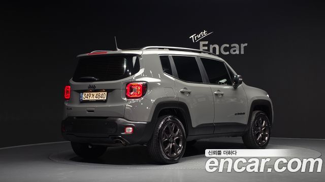 Jeep Renegade 2.4 80th Edition AWD 2021 — фото 2