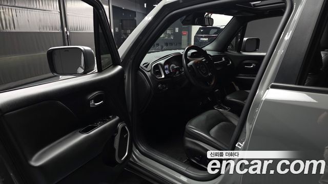 Jeep Renegade 2.4 80th Edition AWD 2021 — фото 10