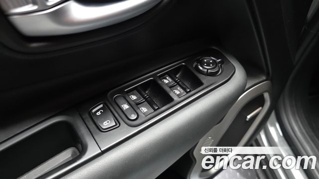Jeep Renegade 2.4 80th Edition AWD 2021 — фото 29