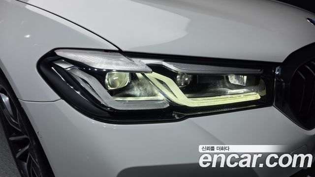 BMW 5 Series (G30) 520i M Sport 2021 — фото 28
