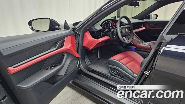 Porsche Taycan GTS 2025 — фото 10