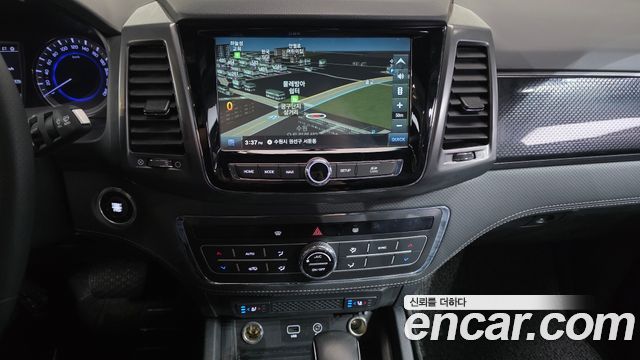 KG Mobility (SsangYong) Rexton Sports Diesel 2.2 2WD Prestige 2021 — фото 13