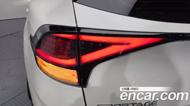 Kia Sportage Hybrid (V) Nobleless 2WD 2022 — фото 23