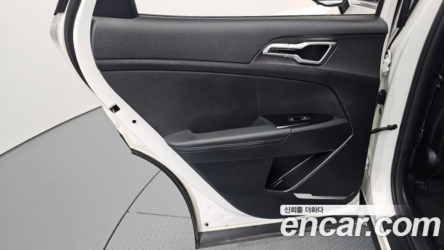 Kia Sportage Hybrid (V) Nobleless 2WD 2022 — фото 25