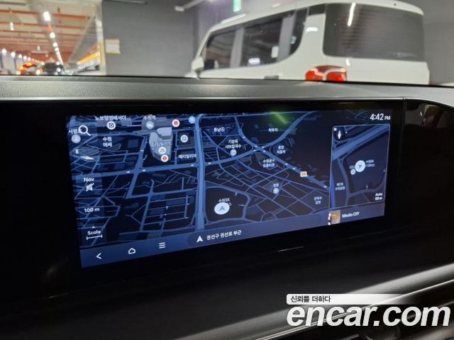 Hyundai Grandeur (GN7) 2,5 Gasoline 2WD Exclusive 2025 — фото 9