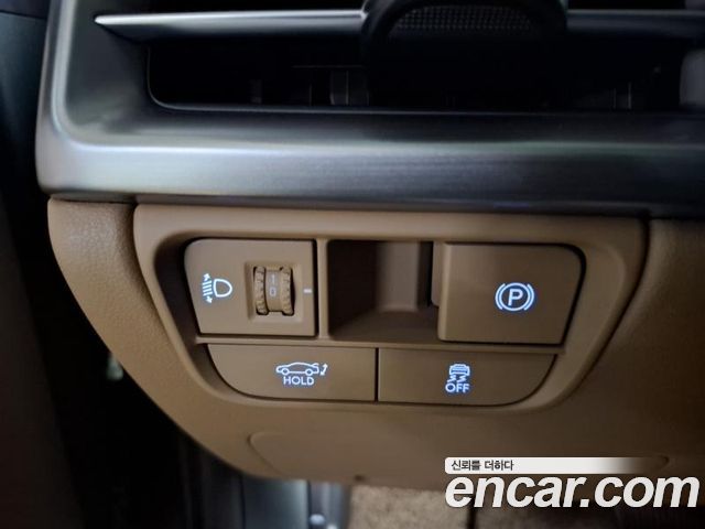 Hyundai Grandeur (GN7) 2,5 Gasoline 2WD Exclusive 2025 — фото 17