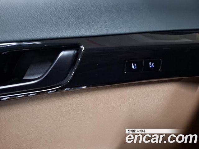 Hyundai Grandeur (GN7) 2,5 Gasoline 2WD Exclusive 2025 — фото 18