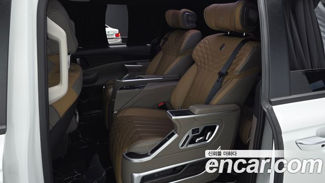 Kia Carnival (IV) HEV 9-Seater Hi-Limousine (Special vehicle) 2025 — фото 12