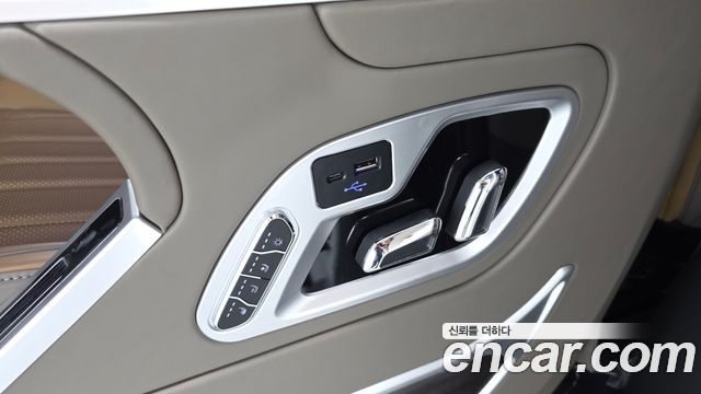 Kia Carnival (IV) HEV 9-Seater Hi-Limousine (Special vehicle) 2025 — фото 18