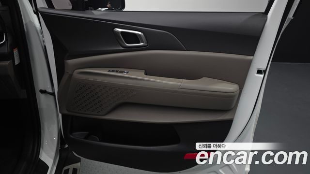 Kia Carnival (IV) HEV 9-Seater Hi-Limousine (Special vehicle) 2025 — фото 25