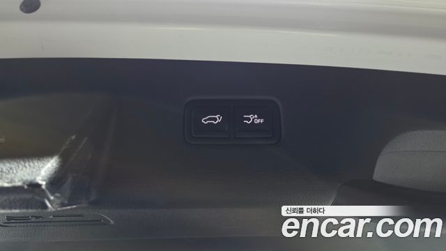 Kia Carnival (IV) HEV 9-Seater Hi-Limousine (Special vehicle) 2025 — фото 33