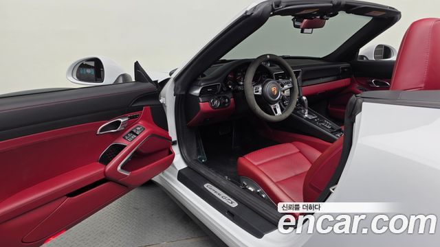 Porsche 911 Carrera GTS Cabriolet 991 2019 — фото 10