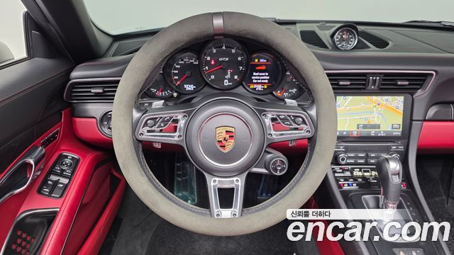 Porsche 911 Carrera GTS Cabriolet 991 2019 — фото 17